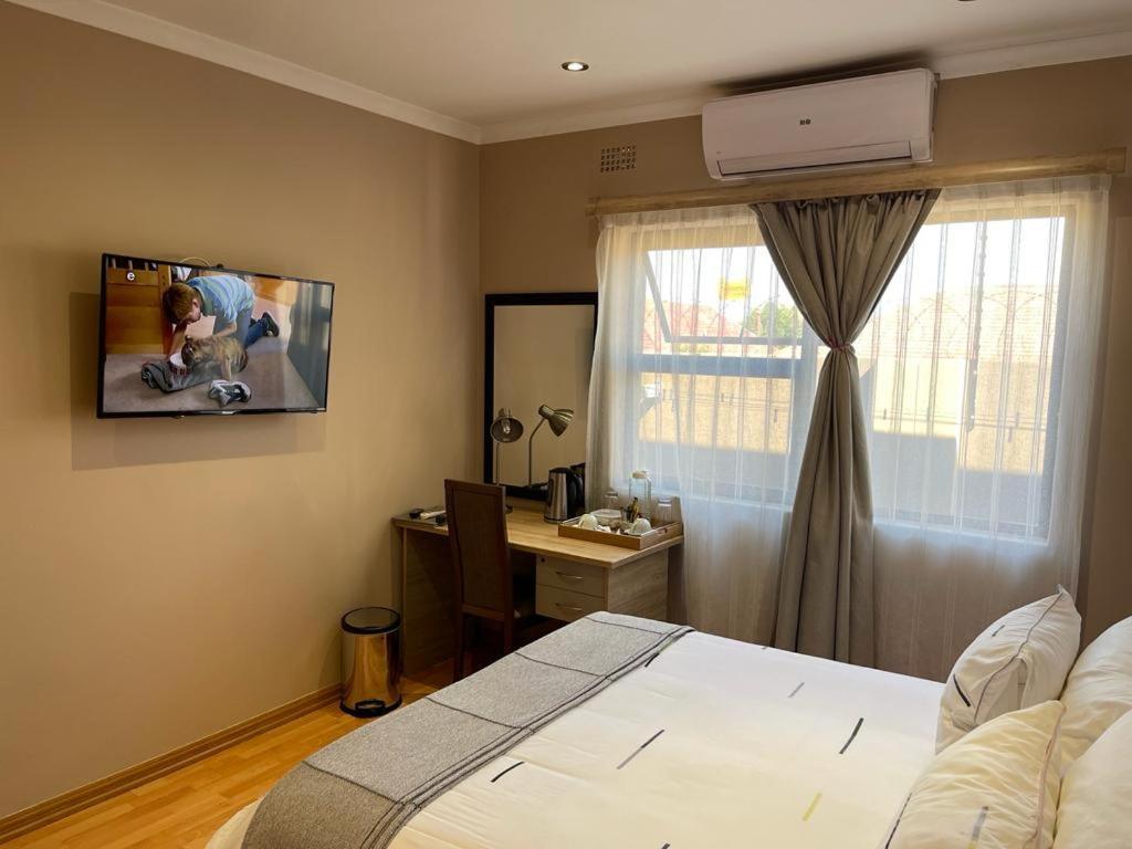 Thokomala Guest House ジャーミストン エクステリア 写真